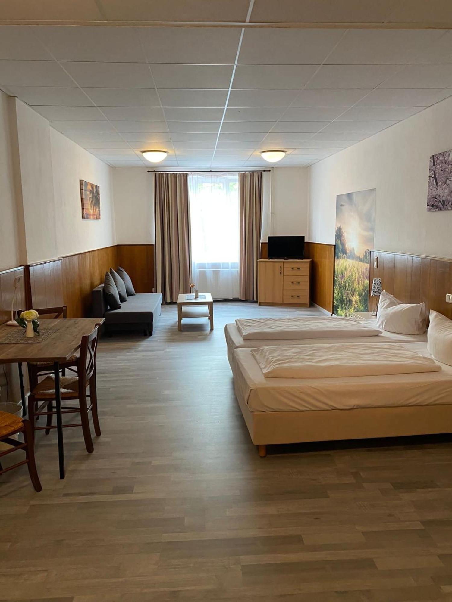 Hotel Sonne - Haus 2 Idstein Kültér fotó